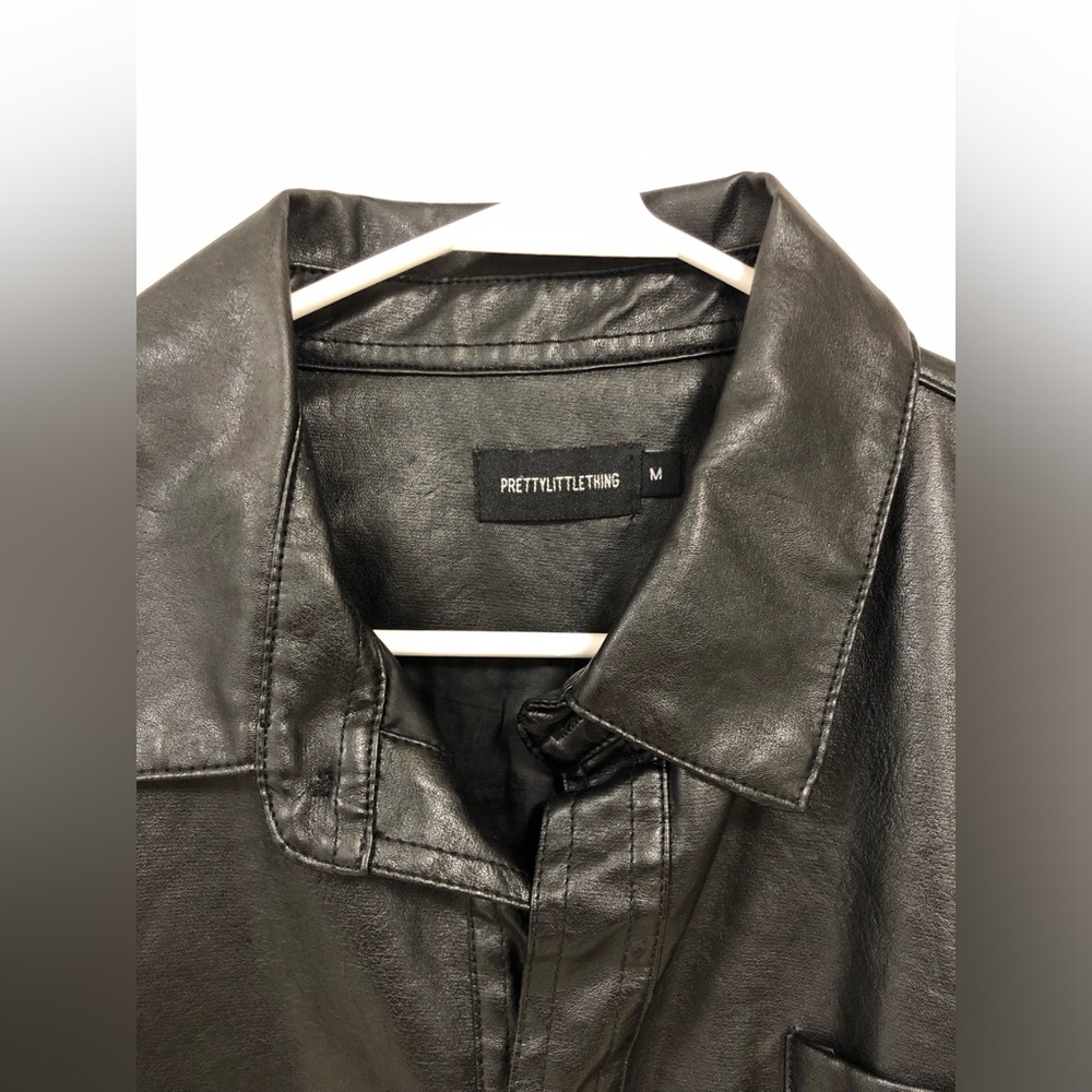 PRETTYLITTLETHING Women's Coat size Medium Color BLACK